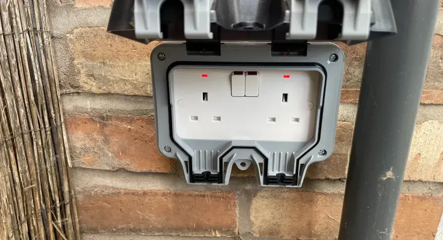 Outdoor Electrics in the Winter